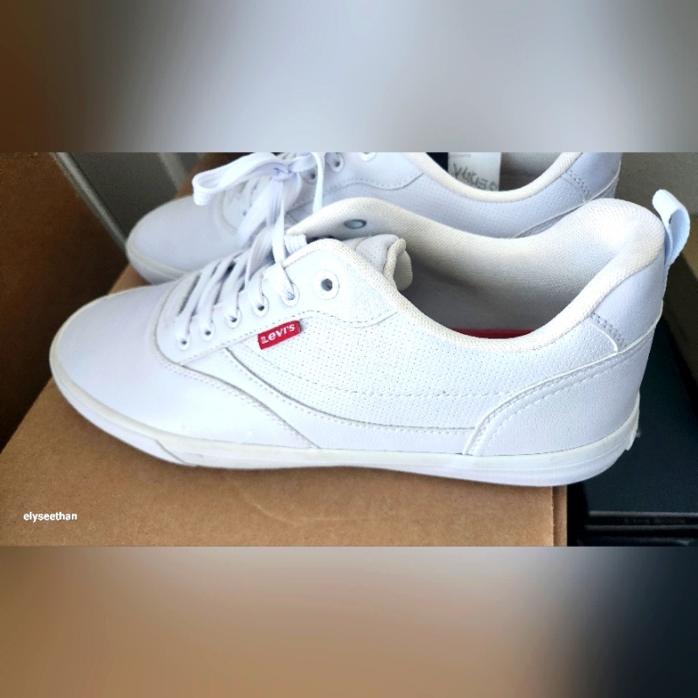 Levi's Classic Men White Casual Sneakers Size 13